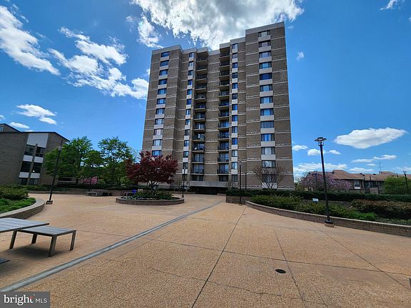 4th image of 118 Monroe St APT 309