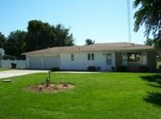 11941 42nd St, Burlington, IA 52601