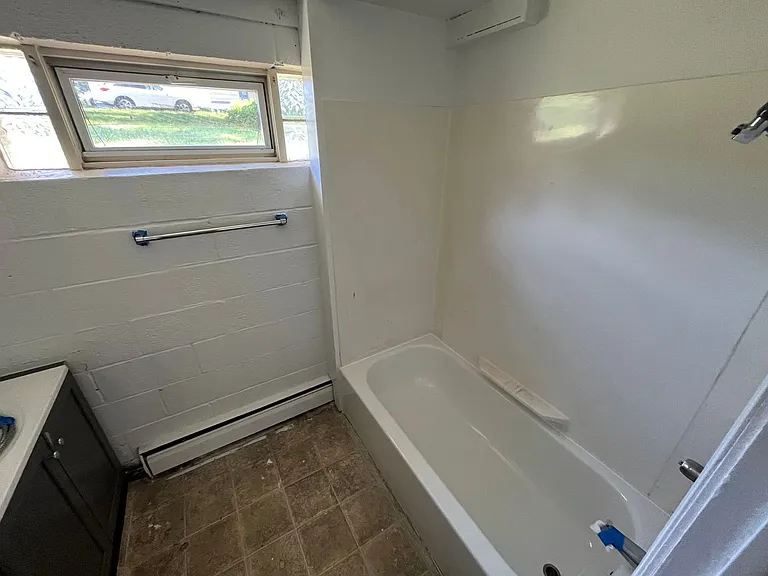 1618 Maple Grove Rd — Photo 6