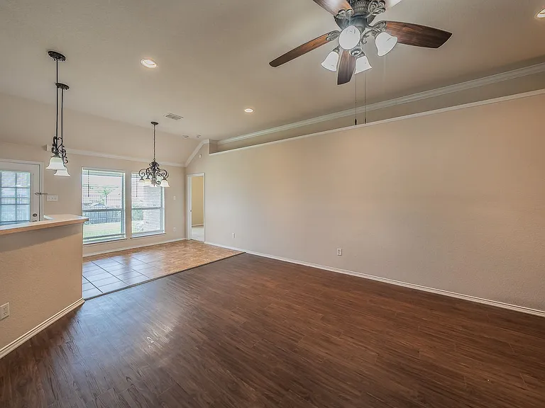 153 Overland Trl — Photo 7