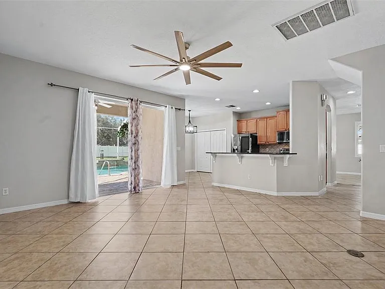 301 Fern Gulley Dr — Photo 7
