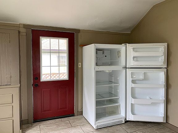 KITCHEN AREA FLOOR 2