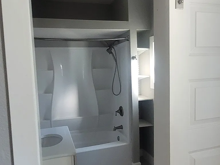 403 Earl St #1 — Photo 12