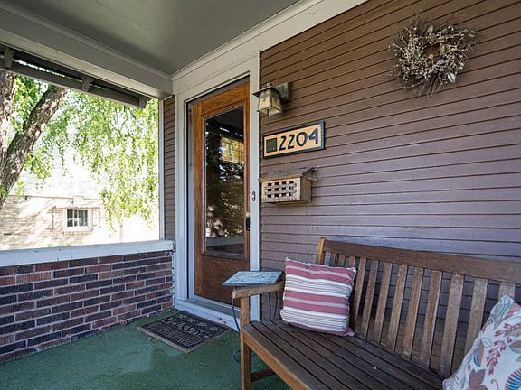 2nd image of 2204 Ludington Ave