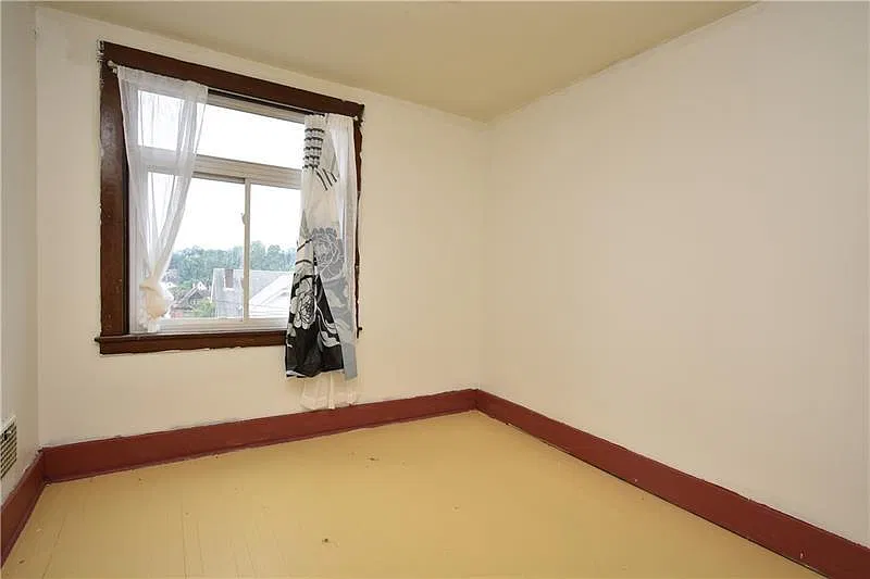 Soon to be Renovated 5 Bedroom / 1 Bath Home in Mt Oliver - Sec 8 Approved — Photo 4