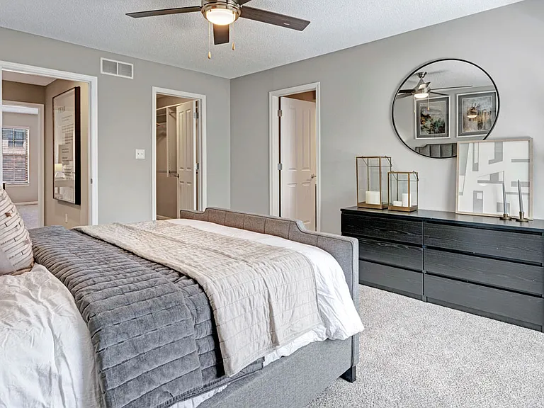 Parkhill Luxury Apartments — Photo 7