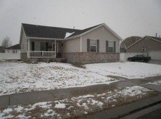 2066 E Fall St, Eagle Mountain, UT 84005