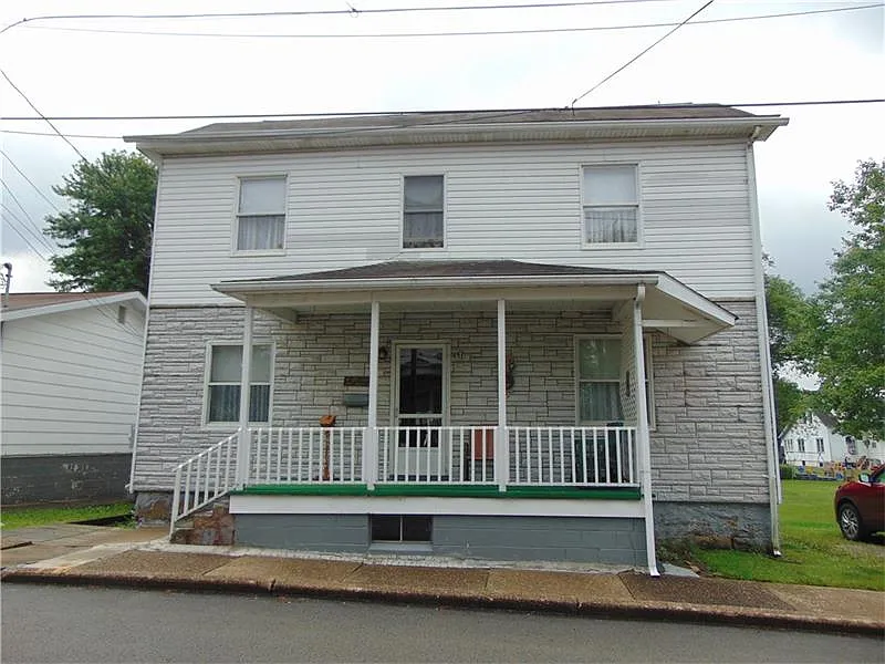 121 E Painter St photo 1