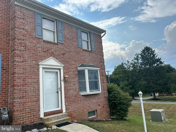 62 Hunters Run Ct, Red Lion, PA 17356