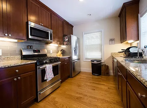 33 Beaconsfield Rd #1 Photo 1