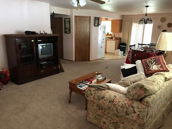 Entry: living room