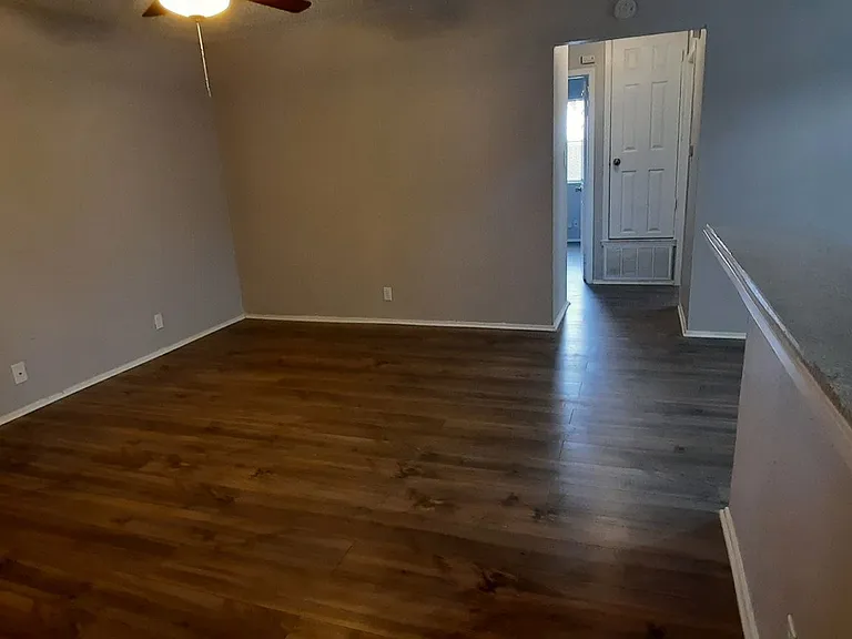 823 Taulbee Ln #B — Photo 10
