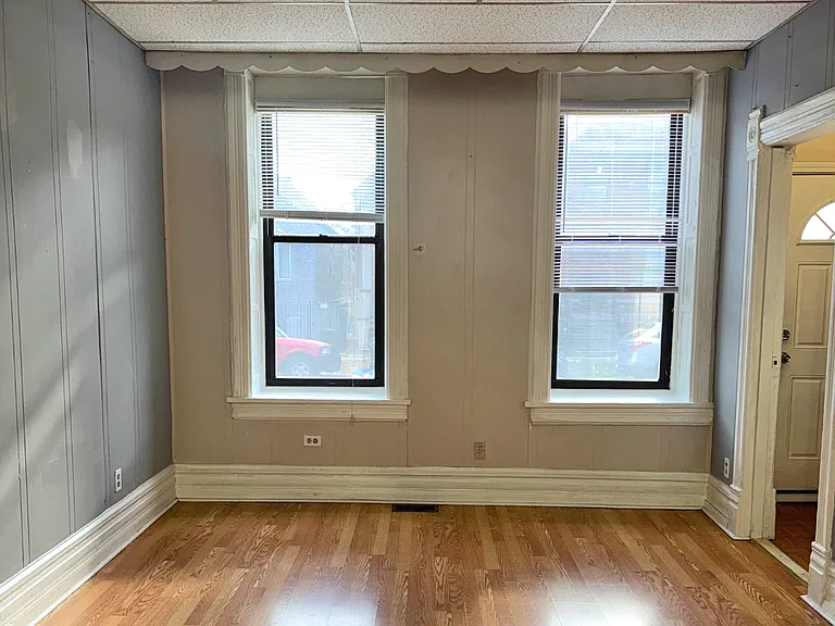 940 W 31st Pl #1R — Photo 2