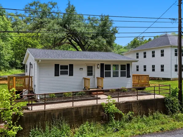 170 Kearneysville Pike, Kearneysville, WV 25430