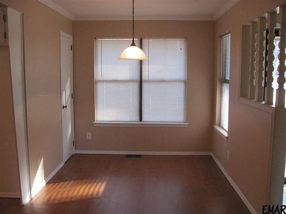 4th image of 2324 Single Tree Ln