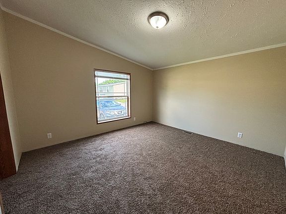 3rd image of 316 Scarlet Oak Ln #316
