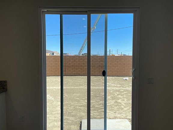 5th image of 3357 Honeysuckle Ave