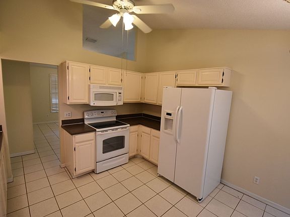 5th image of 15209 Heathridge Dr