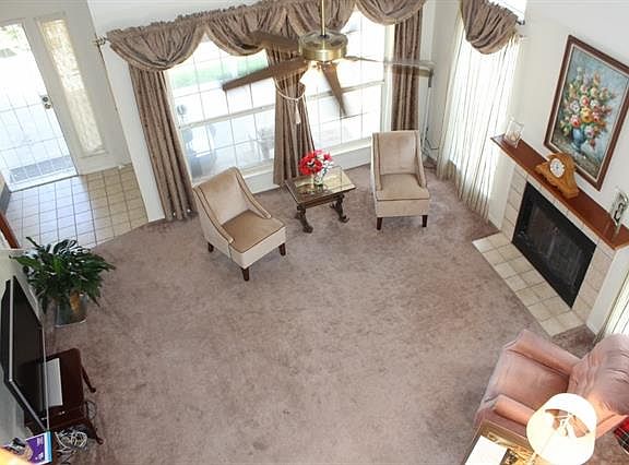 4th image of 10601 Bachman Dr