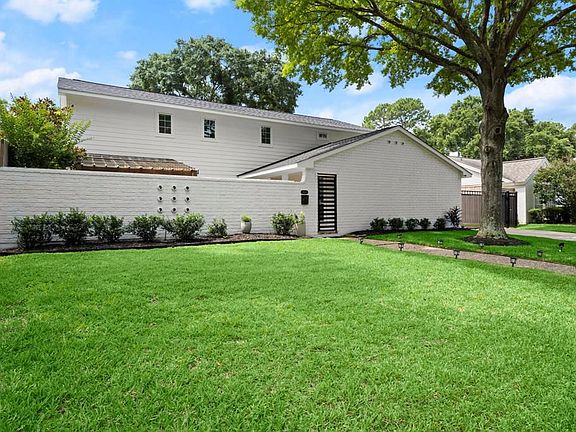 2nd image of 10607 Holly Springs Dr