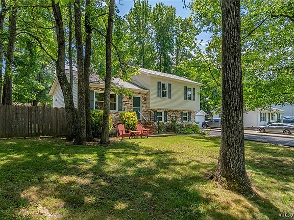 4th image of 308 Durham Dr