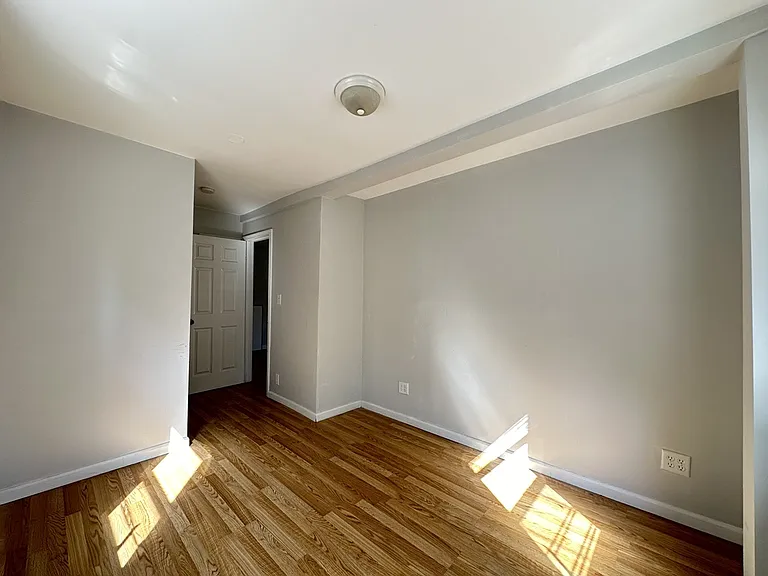 2458 N Clybourn Ave #R2 — Photo 15