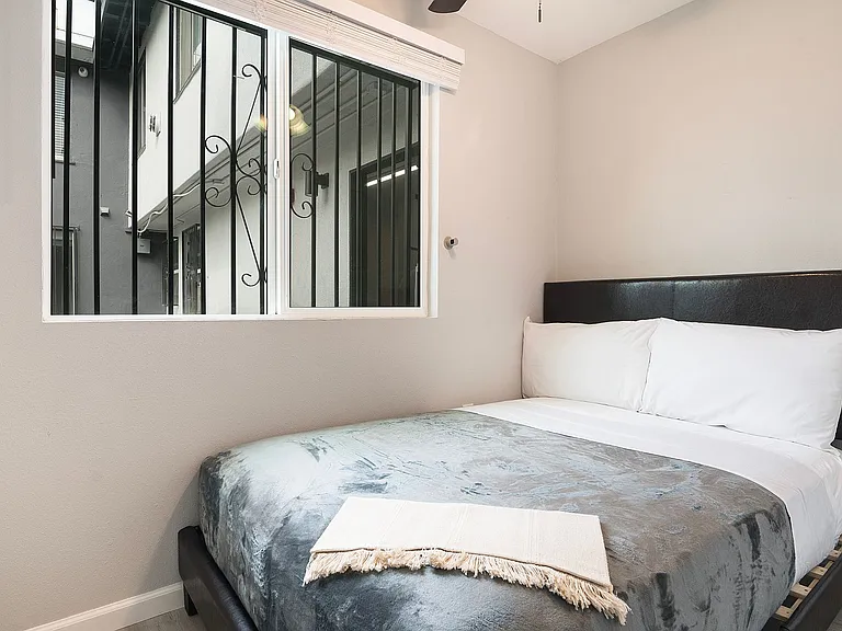 Casas On Cordova Street Apartments — Photo 24