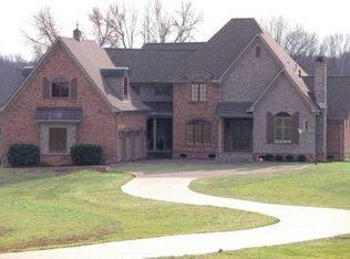 2040 Lucille St, Lebanon, TN 37087