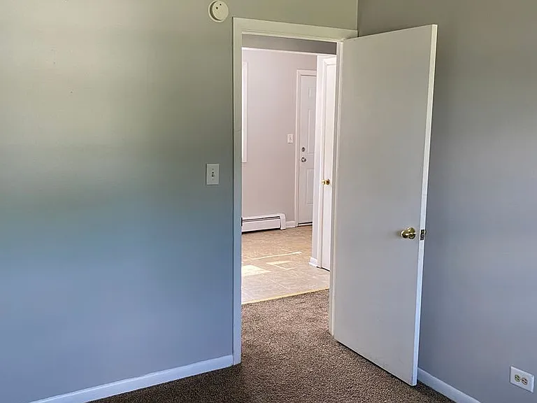 Palatine Park Apartments — Photo 8