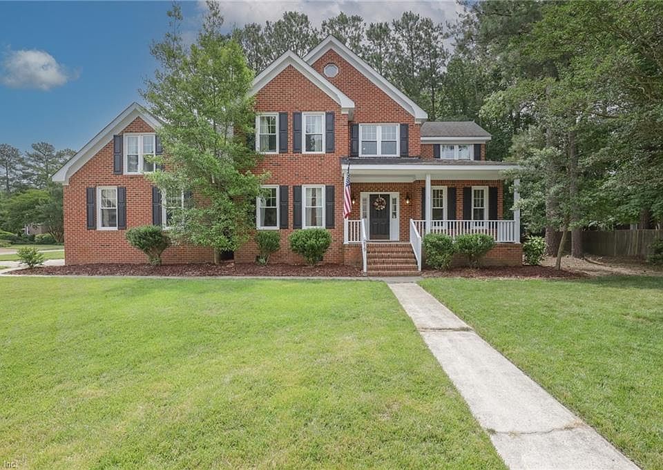 1st image of 219 Marina Ct