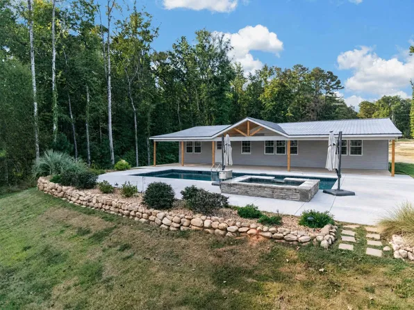 105 Blue Branch Dr, Eatonton, GA 31024