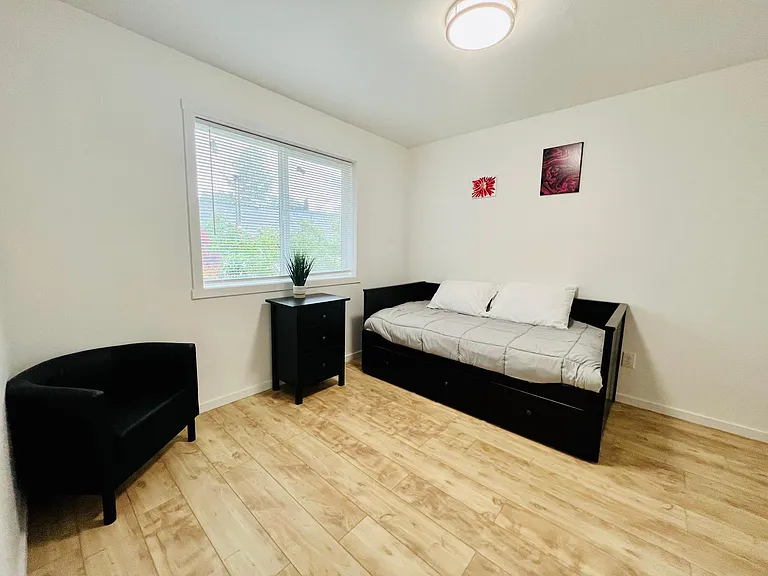 10183 SW Jefferson St — Photo 17
