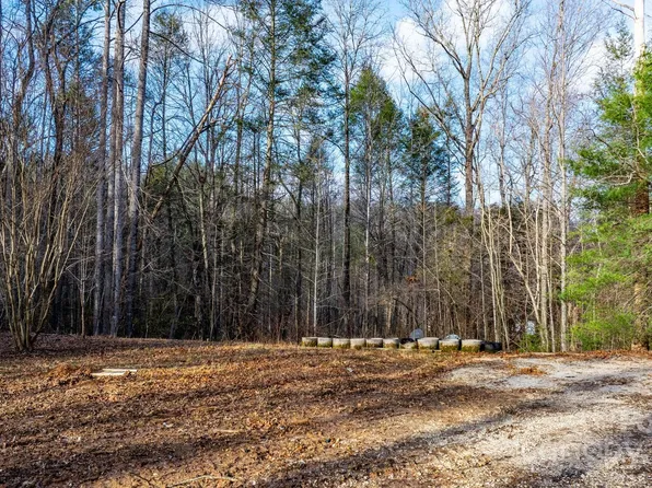 165 Stacy Hollow Dr, Marion, NC 28752