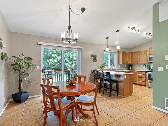 4th image of 9331 Ramiller Ln SE