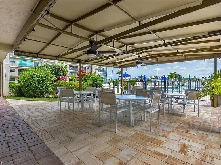 3200 Gulf Shore Blvd N #105 — Photo 25