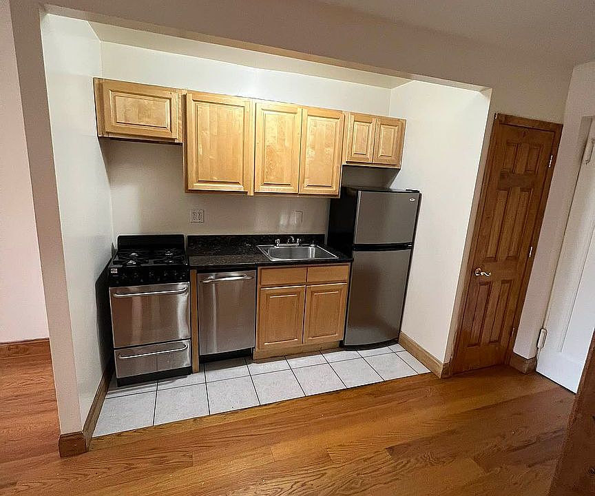 1st image of 255 W 75th St APT 5A