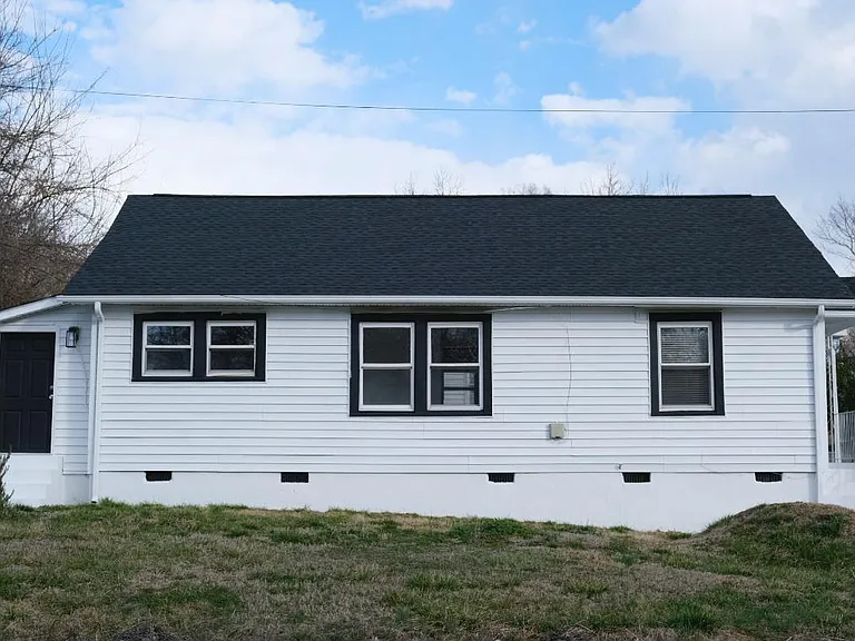 3038 Melita Ave — Photo 2