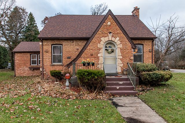 1st image of 504 Russell Ave
