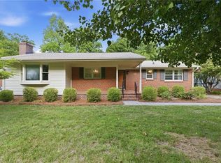 2905 Shamrock Dr, Greensboro, NC 27408