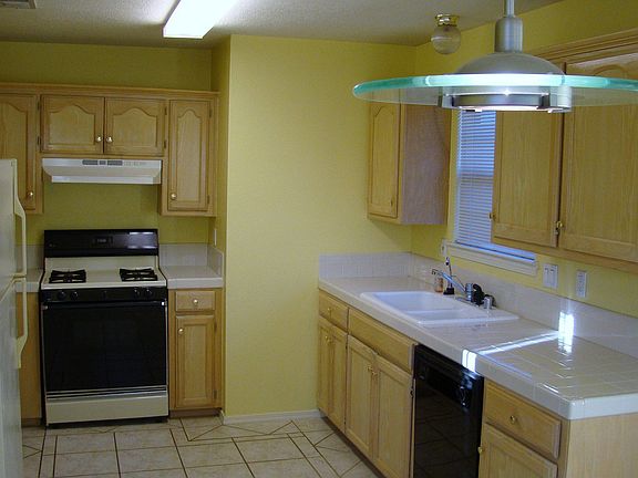 4th image of 6610 Tierra Sandia Ct NW