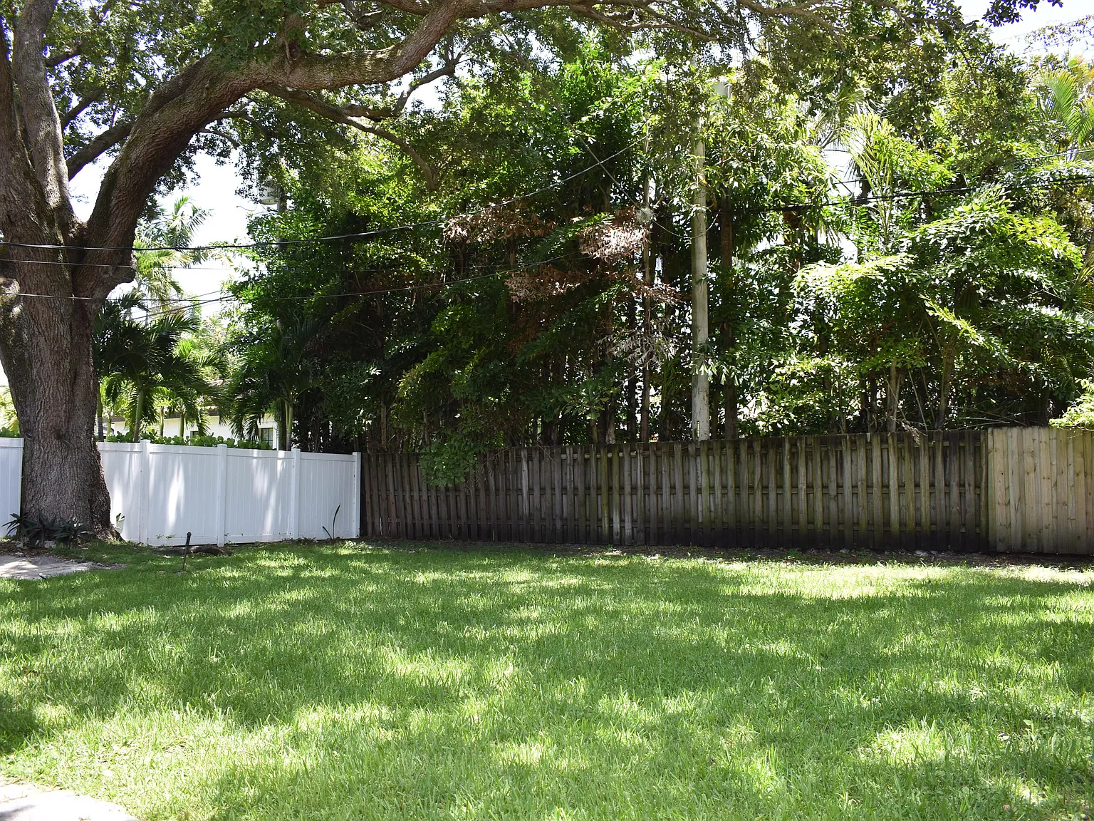 2 bed, 2.0 bath, 1220 sqft, $4,200 — Photo 4