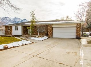 2046 E Leonard Cir, Sandy, UT 84093