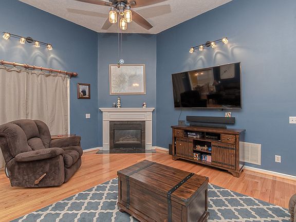 5th image of 1331 Willow Woods Dr