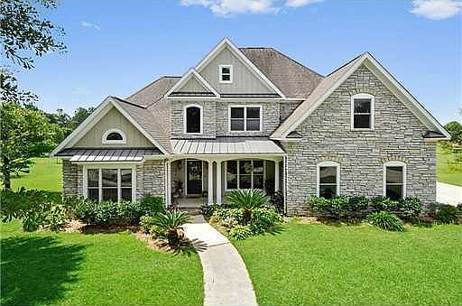 1st image of 12161 Lake Forest Dr
