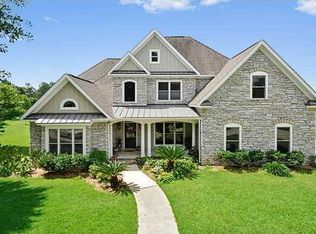12161 Lake Forest Dr, Gulfport, MS 39503