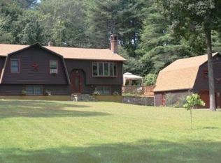 27 Barrette Rd, Dudley, MA 01571