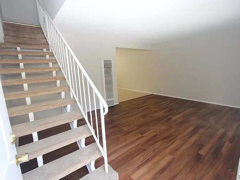 285 E Del Mar Blvd #1 — Photo 12
