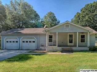 95 Schnault Hollow Rd, Grant, AL 35747