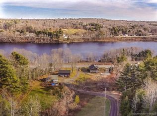 6 Greeley Dr, Farmingdale, ME 04344
