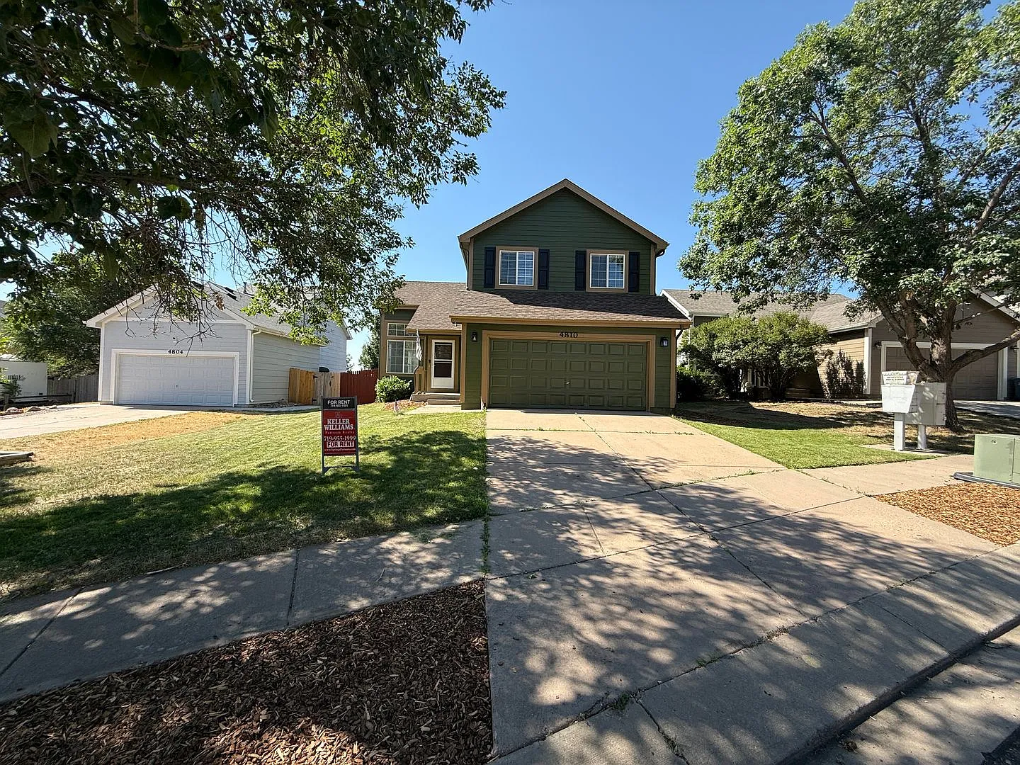 Like New 3 Bed 3 Bath Home Located in Stetson Hills & The Powers Corridor — Photo 4